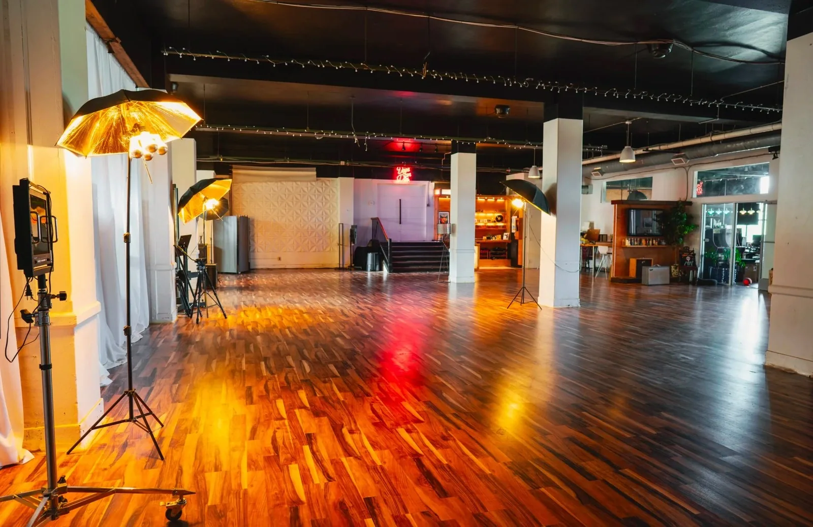 Pittsburgh lighting setup