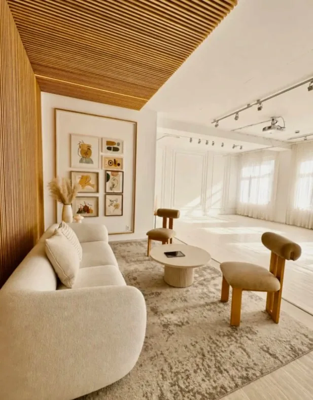 Toronto studio lounge